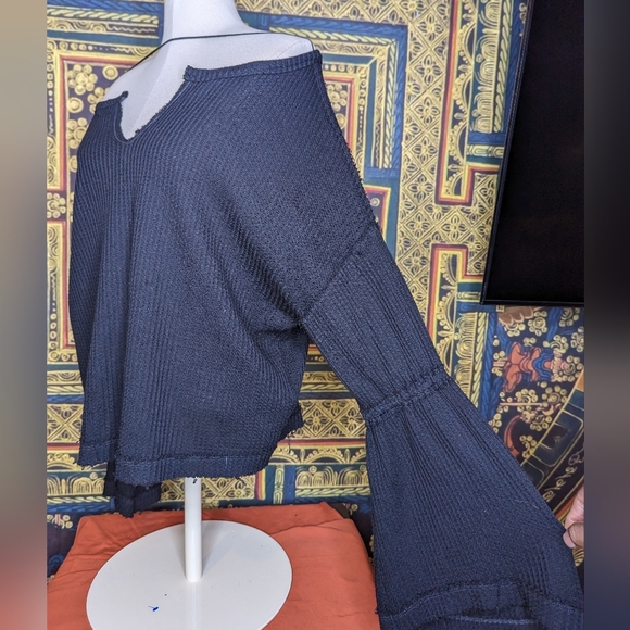 We The Free Dahlia Black Waffle Knit Bell Sleeve Thermal Top Size Small - Picture 4 of 8